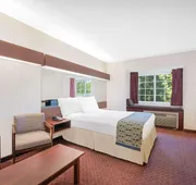 Microtel Inn & Suites by Wyndham Hamburg hotel detail image 7