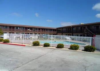 E-Z 8 Motel Newark hotel thumbnail 6