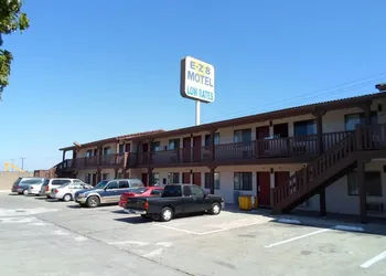 E-Z 8 Motel Newark hotel thumbnail 7