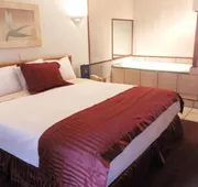 Americas Best Value Inn & Suites Kansas City hotel detail image 4