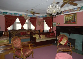 Rose Garden Inn hotel thumbnail 6