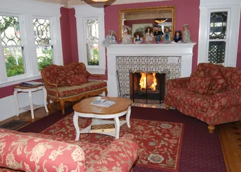 Rose Garden Inn hotel thumbnail 7