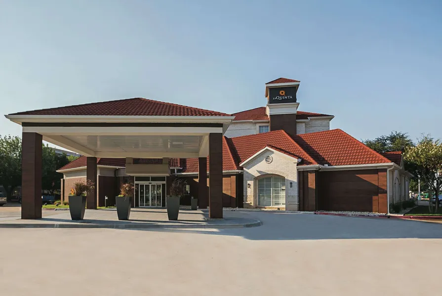 La Quinta Inn & Suites by Wyndham Dallas Plano West hotel detail image 2