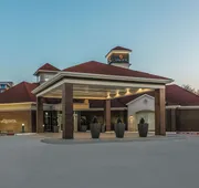 La Quinta Inn & Suites by Wyndham Dallas Plano West hotel detail image 3
