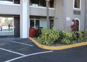 Howard Johnson by Wyndham Orlando-International Drive hotel thumbnail 3
