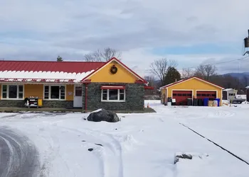 Middlebury Sweets Motel hotel thumbnail 2