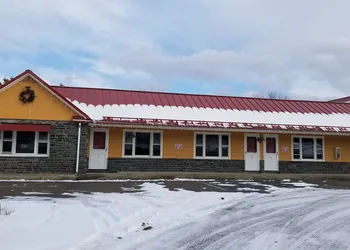 Middlebury Sweets Motel hotel thumbnail 4