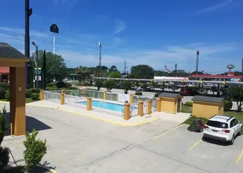 America's Best Inn hotel thumbnail 2
