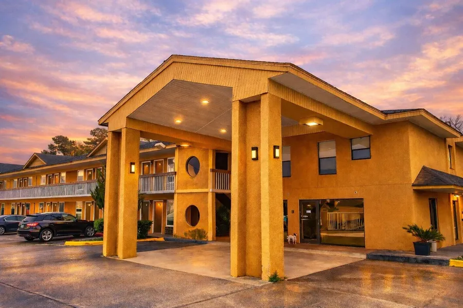 America's Best Inn hotel detail image 6