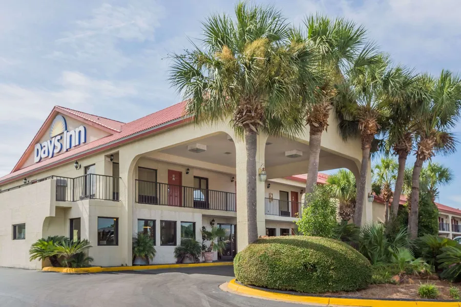Days Inn by Wyndham Destin hotel detail image 2