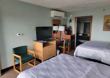 Downtown Inn and Suites hotel thumbnail 4