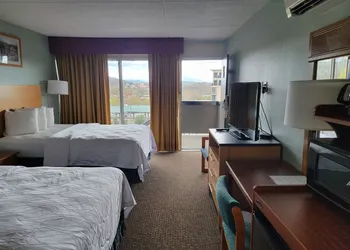 Downtown Inn and Suites hotel thumbnail 8