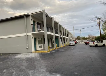 Red Carpet Inn & Suites hotel thumbnail 4