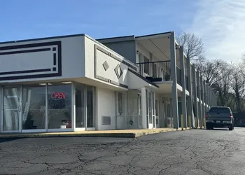 Red Carpet Inn & Suites hotel thumbnail 6