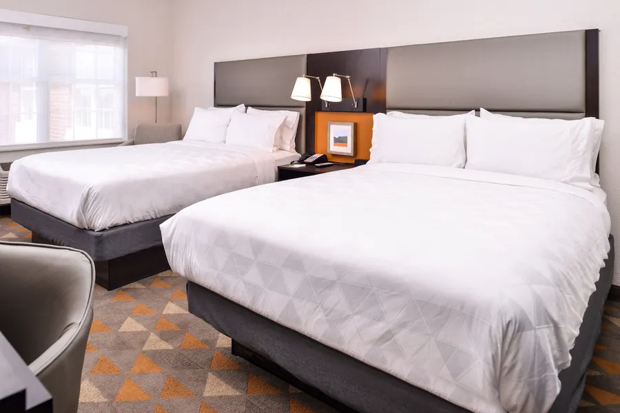 Holiday Inn & Suites Dallas-Addison by IHG hotel detail image 6