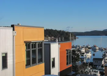 Island Inn at 123 West hotel thumbnail 4