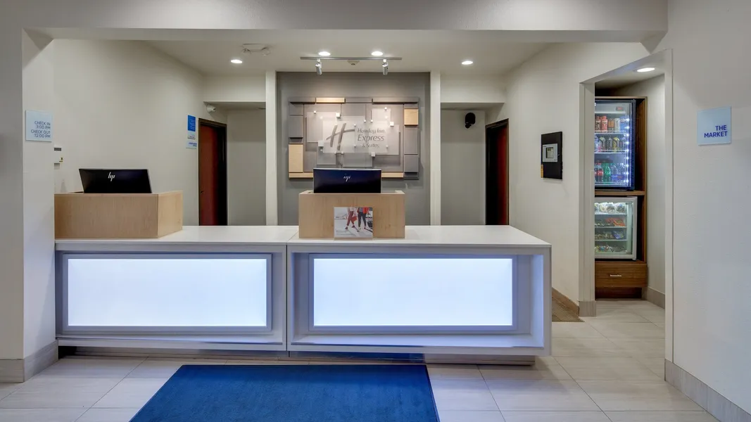 Holiday Inn Express & Suites Detroit - Farmington Hills by IHG hotel detail image 6