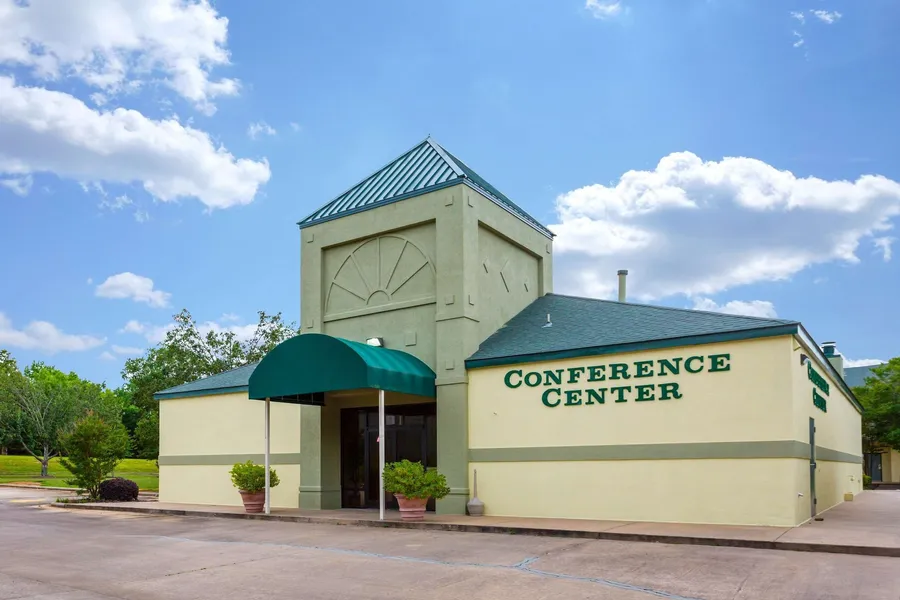 Quality Inn Heber Springs hotel detail image 2
