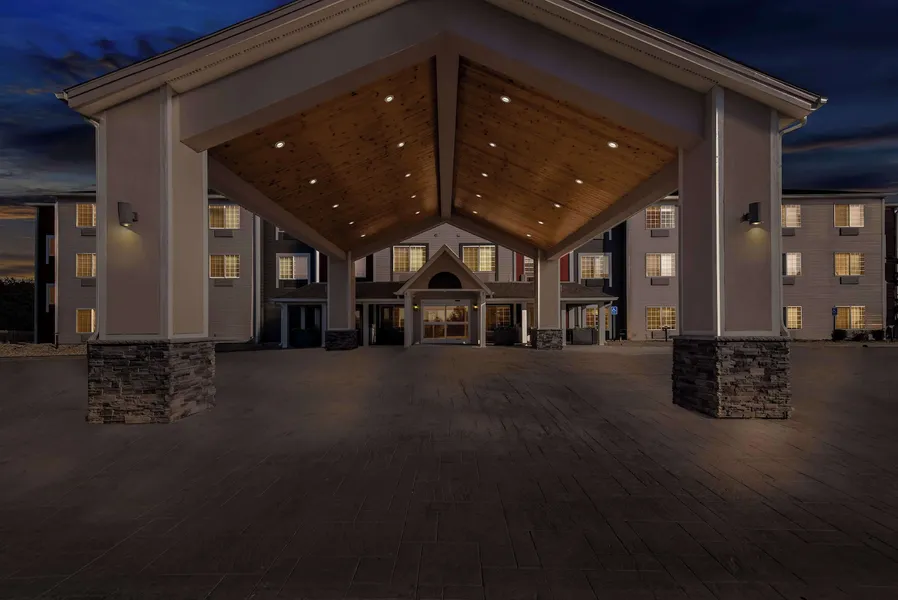 Best Western Worlds of Fun Inn & Suites hotel detail image 2