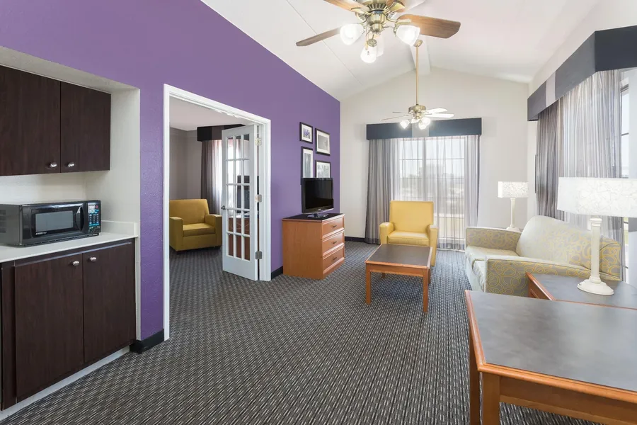 Baymont by Wyndham Greenville Woodruff Rd hotel detail image 6