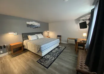Aircrest Motel hotel thumbnail 5