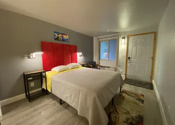Aircrest Motel hotel thumbnail 7