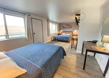 Aircrest Motel hotel thumbnail 8