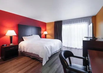 Pullman Garden Inn hotel thumbnail 3