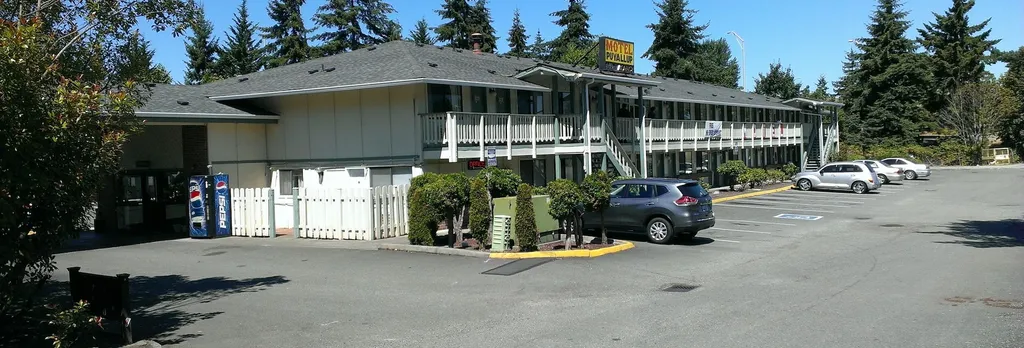 Hotel photo 1 of 24
