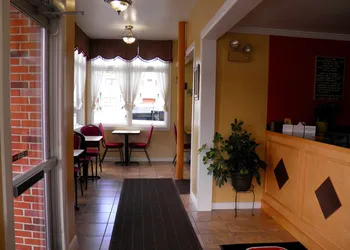 Travelers Inn hotel thumbnail 3