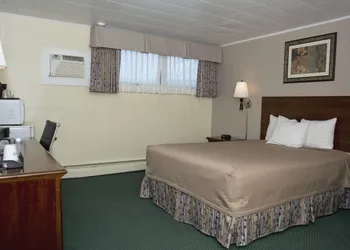 Travelers Inn hotel thumbnail 7