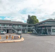 Sumner Motor Inn hotel detail image 3