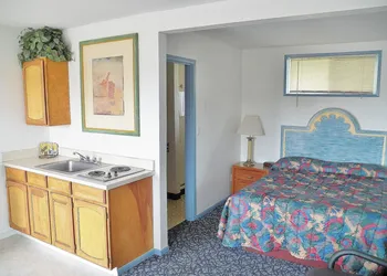 Ocean Avenue Inn hotel thumbnail 8