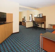 Fairfield Inn & Suites by Marriott Boston Milford hotel detail image 7