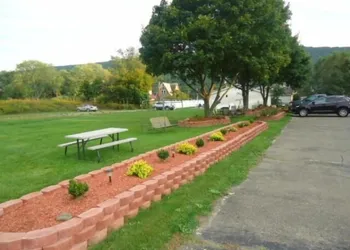 Relax Inn Elmira hotel thumbnail 2