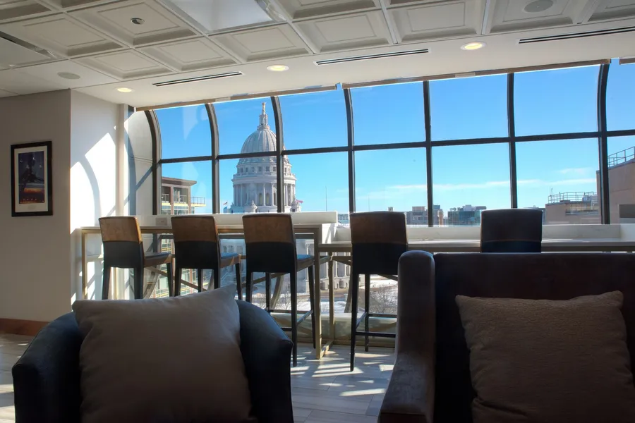 The Madison Concourse Hotel and Governor's Club hotel detail image 6