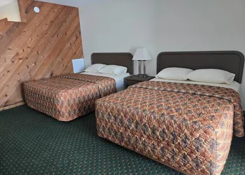Timber Inn hotel thumbnail 8