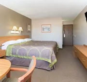 Super 8 by Wyndham Colorado Springs Peterson Space Force hotel detail image 7