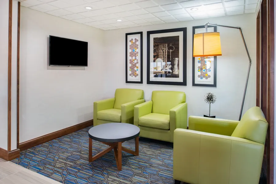 Holiday Inn Express Hotel & Suites Bismarck by IHG hotel detail image 2