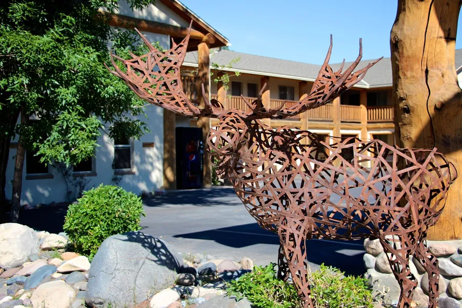 Moose Creek Lodge & Suites hotel detail image 6