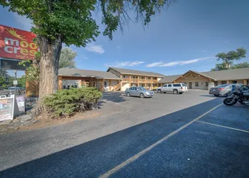 Moose Creek Lodge & Suites hotel thumbnail 8