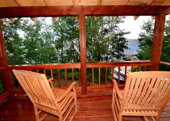 Lakeside Lodge Resort & Marina hotel thumbnail 2