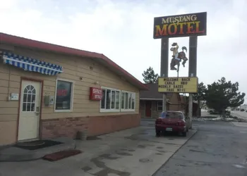 Mustang Motel hotel thumbnail 3