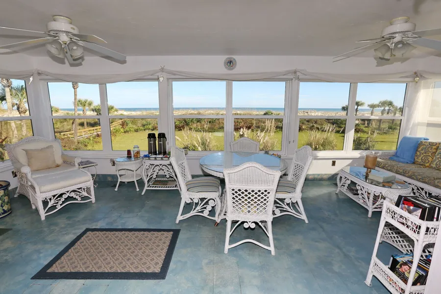 Beachfront Bed & Breakfast hotel detail image 6
