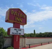 Palace Inn Wayside hotel detail image 4