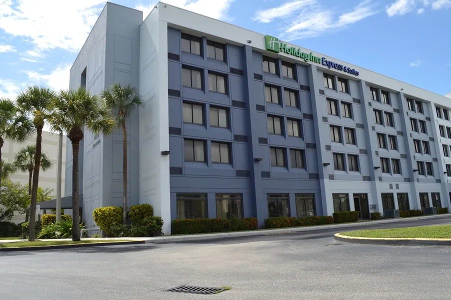 Holiday Inn Express & Suites Miami - Hialeah by IHG hotel detail image 2