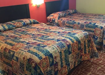 Lexington Inn hotel thumbnail 8