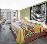 Super 8 by Wyndham Windsor/Madison North hotel detail image 7