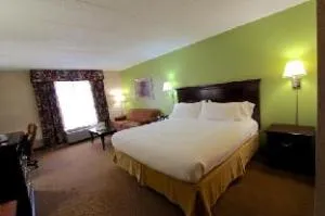 City Express By Marriott Findlay hotel thumbnail 2