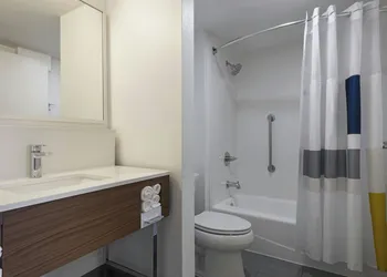 City Express By Marriott Findlay hotel thumbnail 8
